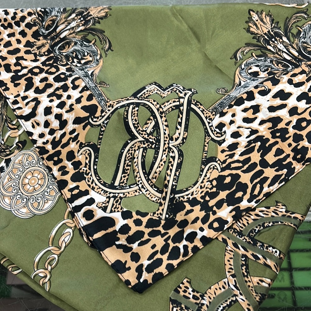 MOSI Green Gold leopard scarf 35" × 36" square pre-owned good condition